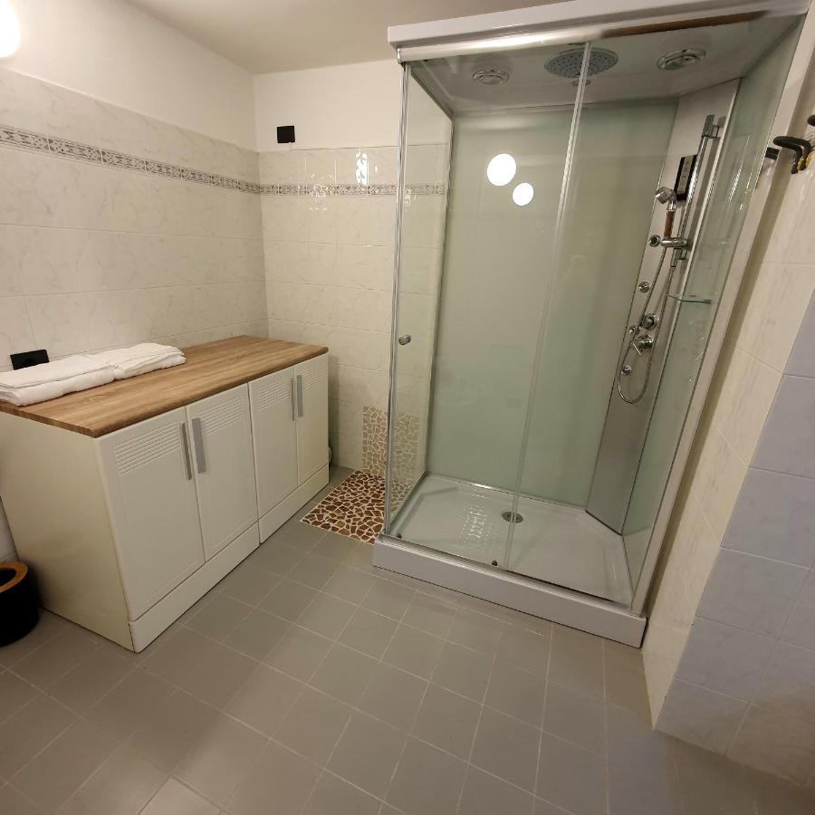 Appartamento Stropea Con Giardino Privato E Piscina Soiano Del Lago Luaran gambar