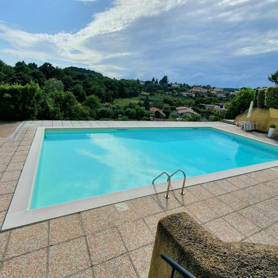 Appartamento Stropea Con Giardino Privato E Piscina Soiano Del Lago Luaran gambar